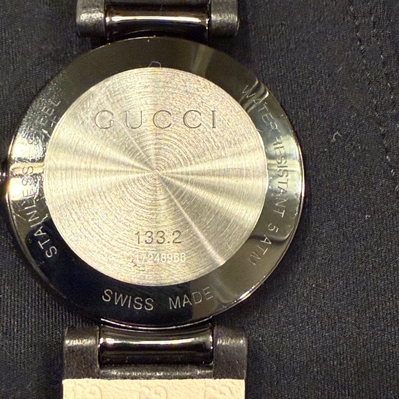 Gucci Watch - Picture 3 of 3